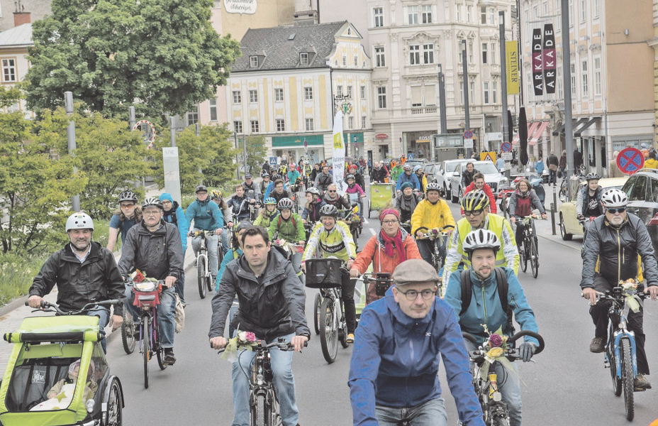 2_Foto_Radlerinnen Ein Bild des Schreckens. Foto Radlobby OÖ