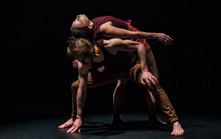 Disappear1 Olga Swietlicka und Matej Kubus in "Disappear" von silk fluegge © unbenannt
