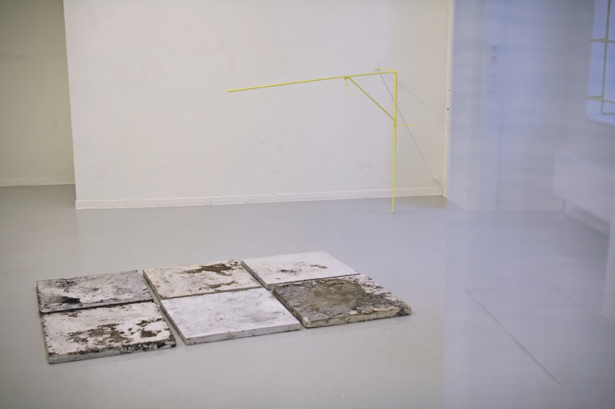 IMG_8845 I Follow, Konglomerat L: Ausstellungsansicht (Ausschnitt), März 2019. Foto Christel Kiesel