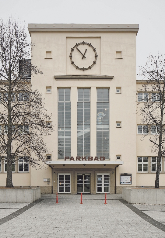 KÜHNE_parkbad_d_foto_graf Curt Kühne, Parkbad, 1930. Foto Gregor Graf