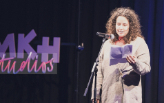 uploads/poetry_slam.jpg